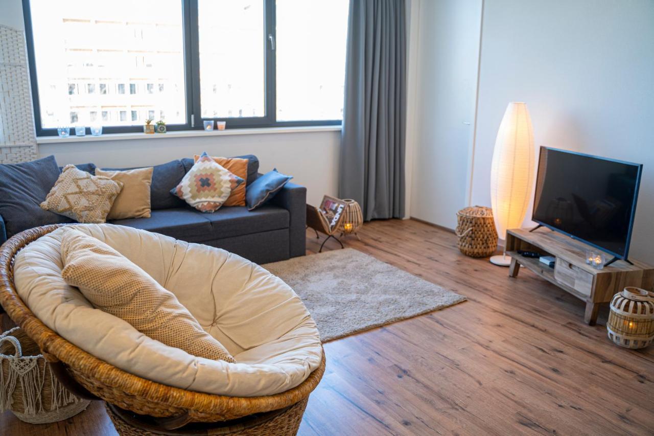 Nora Waterview Apartment Бреда Екстериор снимка
